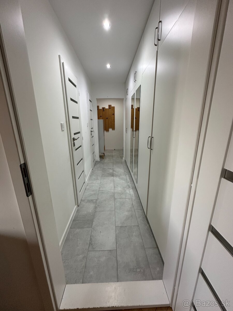 3 izbový byt s balkónom - 10