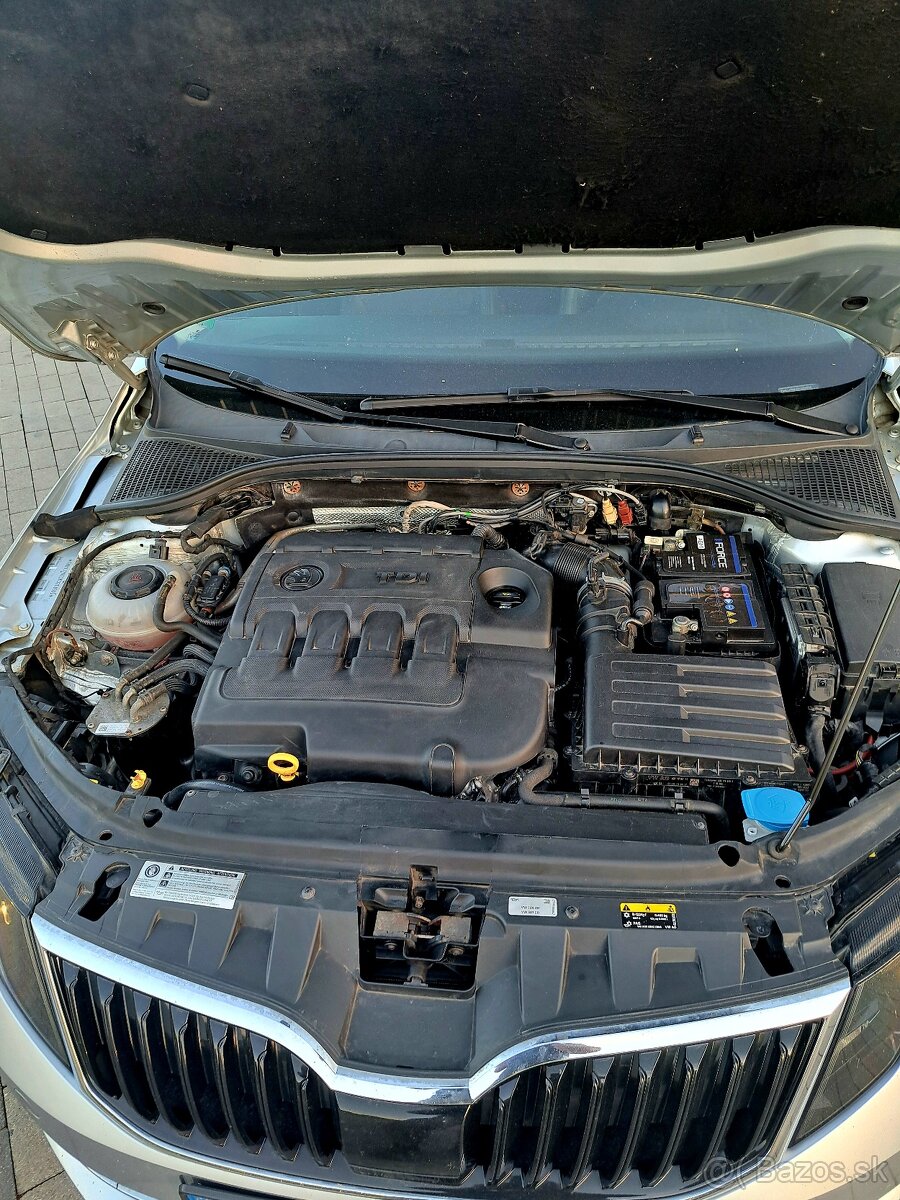 ŠKODA OCTAVIA COMBI 2019 - 10