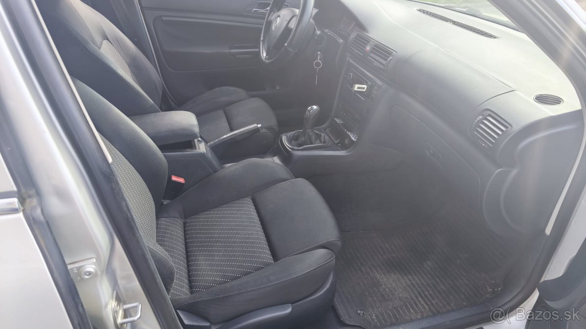 Škoda Superb 2.0 TDi - 10