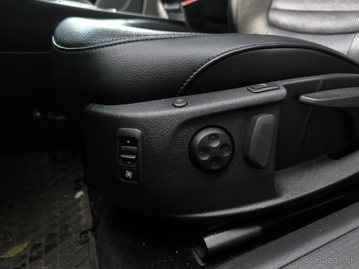 Volkswagen Passat 2.0 TDi DSG 4x4 177k R-line Kessy - 10