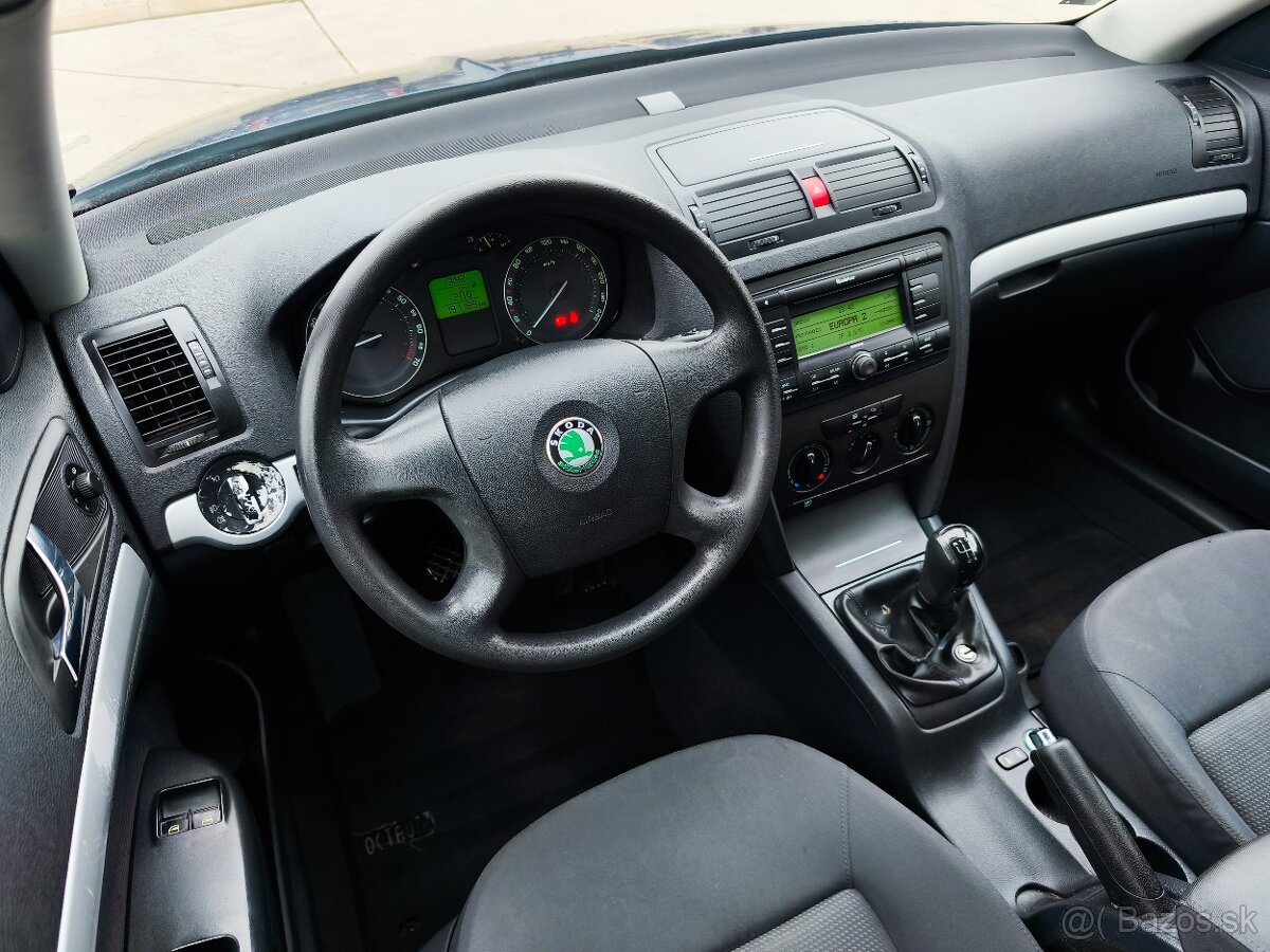 Škoda Octavia 2 sedan 1.6 MPI len 190tis km Nová STK - 10
