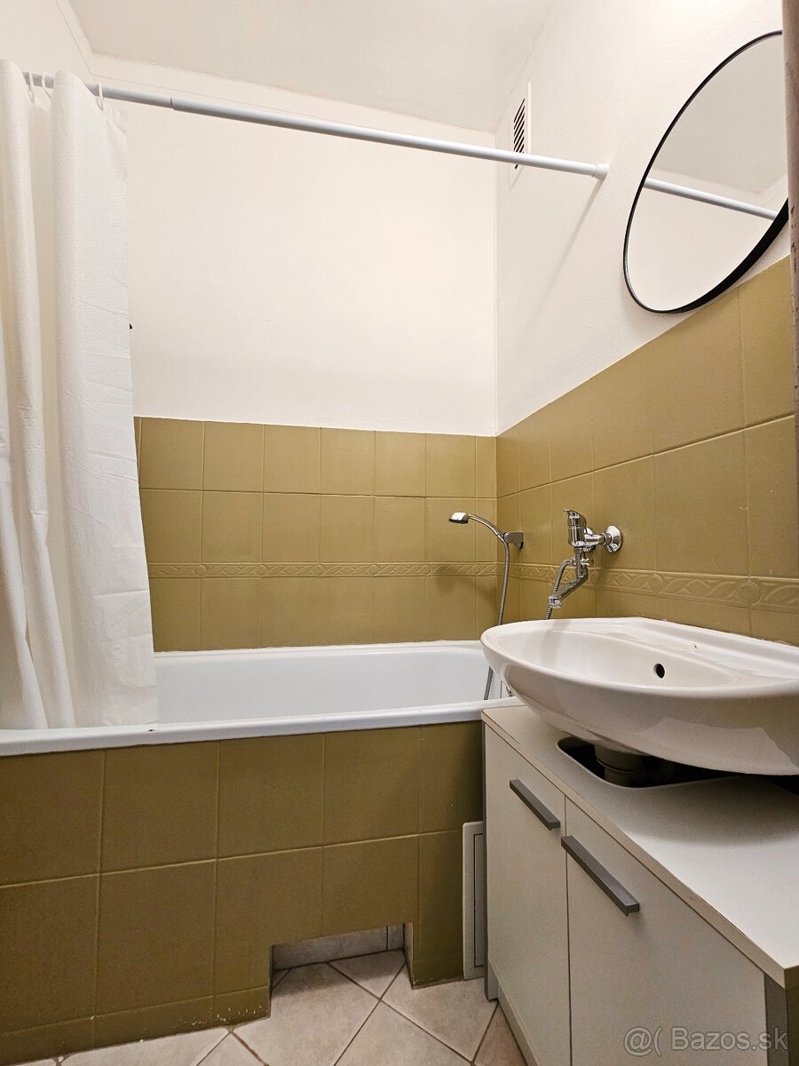 Prenájom 4 izbový byt Trieda SNP, Terasa - Košice - 10