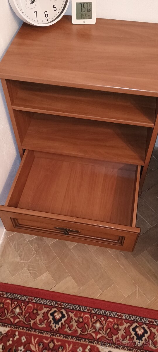 Skrinka pod televizor - 10