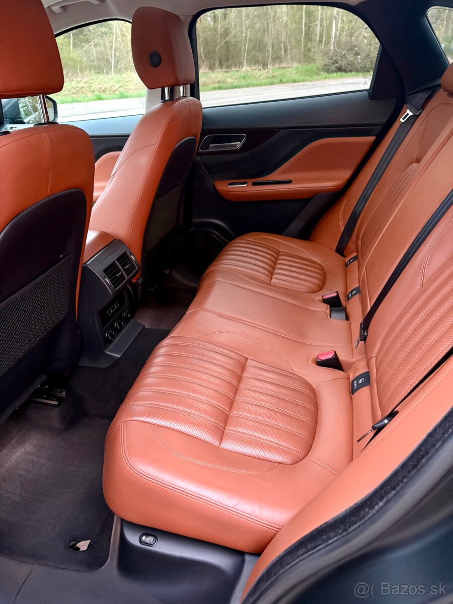 Jaguar F-PACE 2.0 D AWD Portfolio - 10