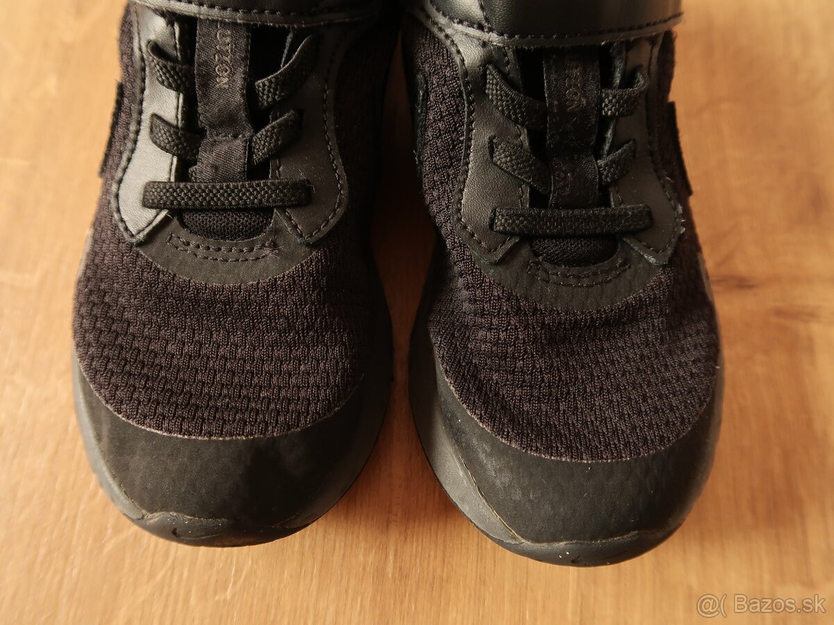 Tenisky NIKE č. 28,5 (18,2 - 18,5 cm) - TOP STAV - 10