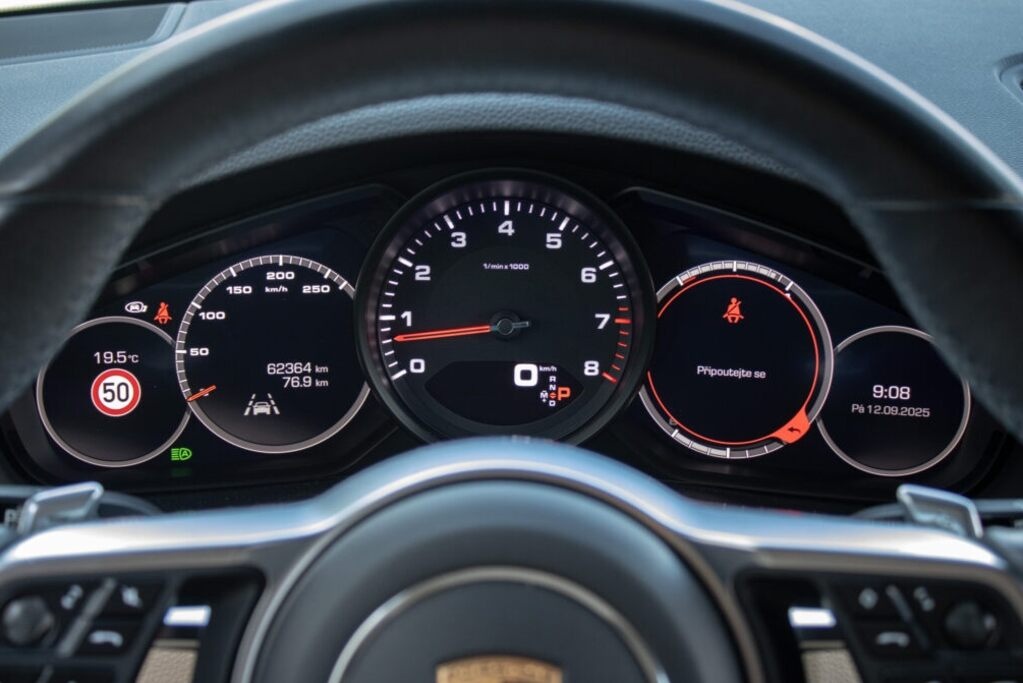 Porsche Cayenne 4x4 AT/8 - 10