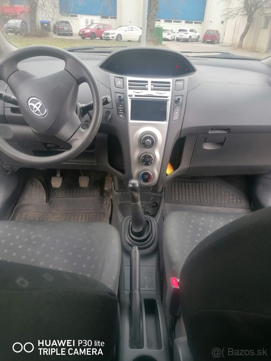 Toyota yaris - 10