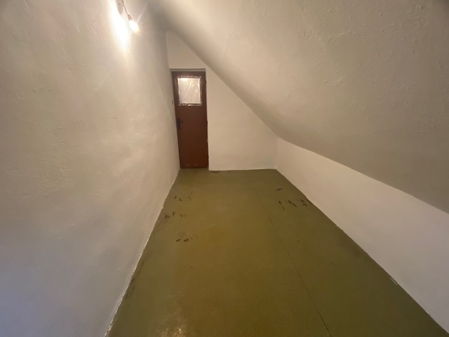 Dom v tichom prostedí pod horou Predaj-Výmena-Nájom - 10