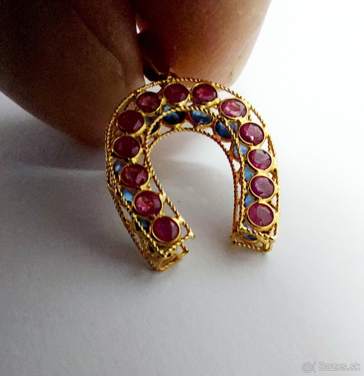 Zlatý prívesok so zafírmi a rubínmi - 10