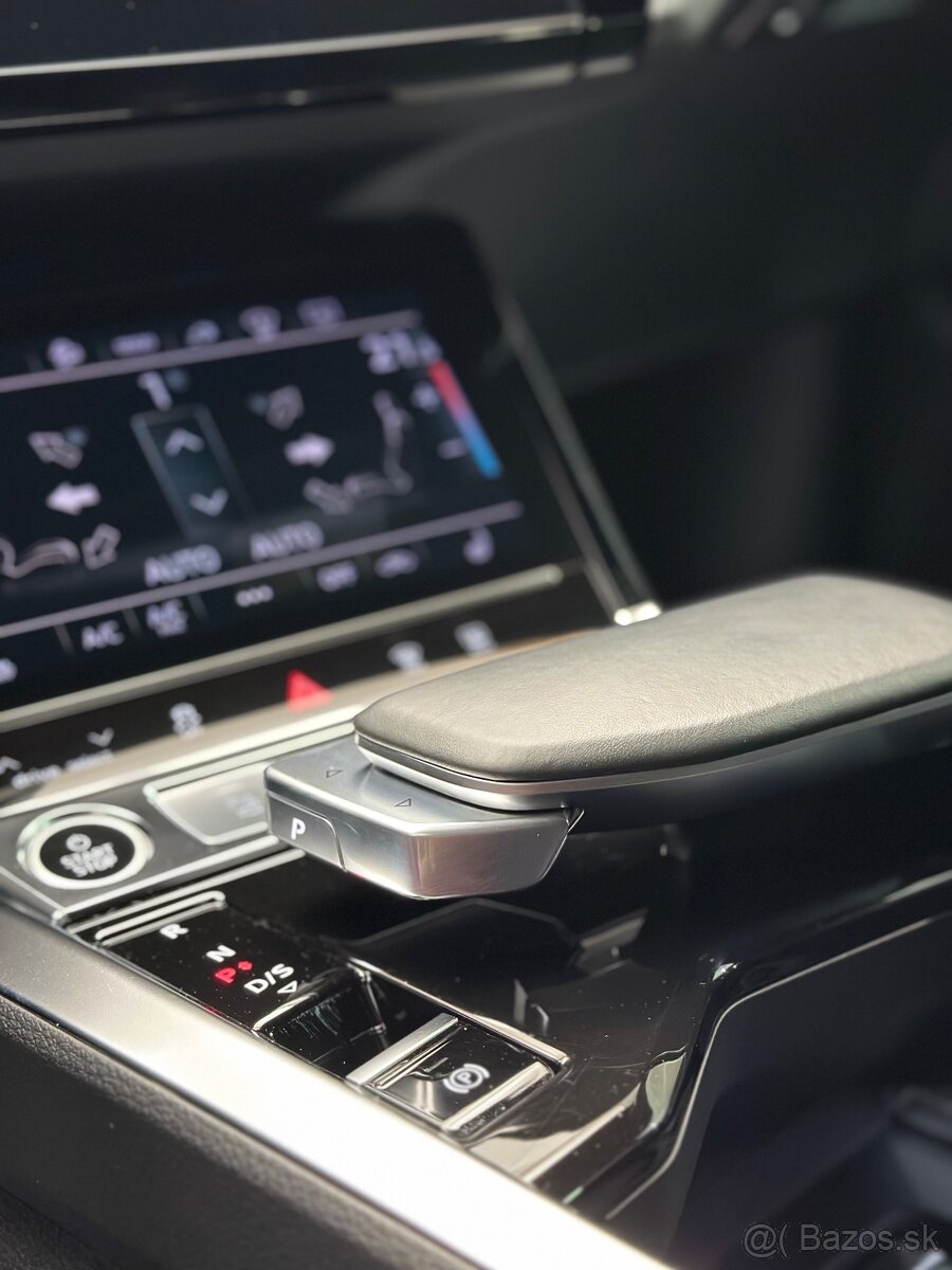 Audi E-tron 55 quattro S line_ODPOČET DPH - 10