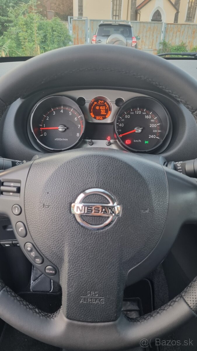 Nissan Qashqai 1.6i - 10