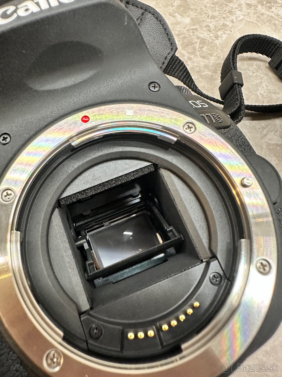 Canon EOS 77D + objektív 18-55mm + Godox blesk + príslušenst - 10