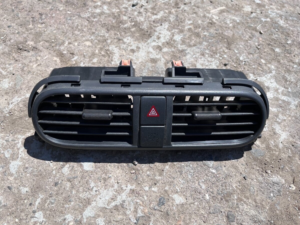 Suzuki Splash 2009 diely interieru, vyduch, svetlo, zrkadlo - 10