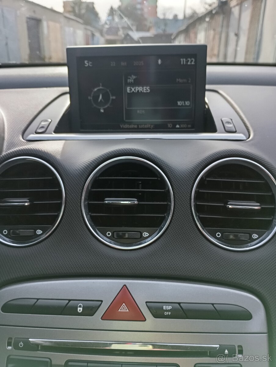 Peugeot 308 SW 1.6 HDi r.2012 - 10