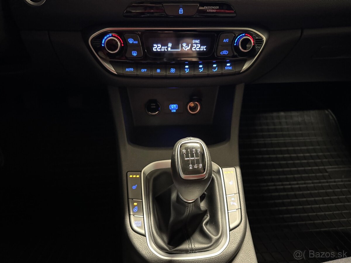Hyundai i30 CW 1.5 T-GDi mHEV,,2022,40000km,LED,1.majiteľ - 10