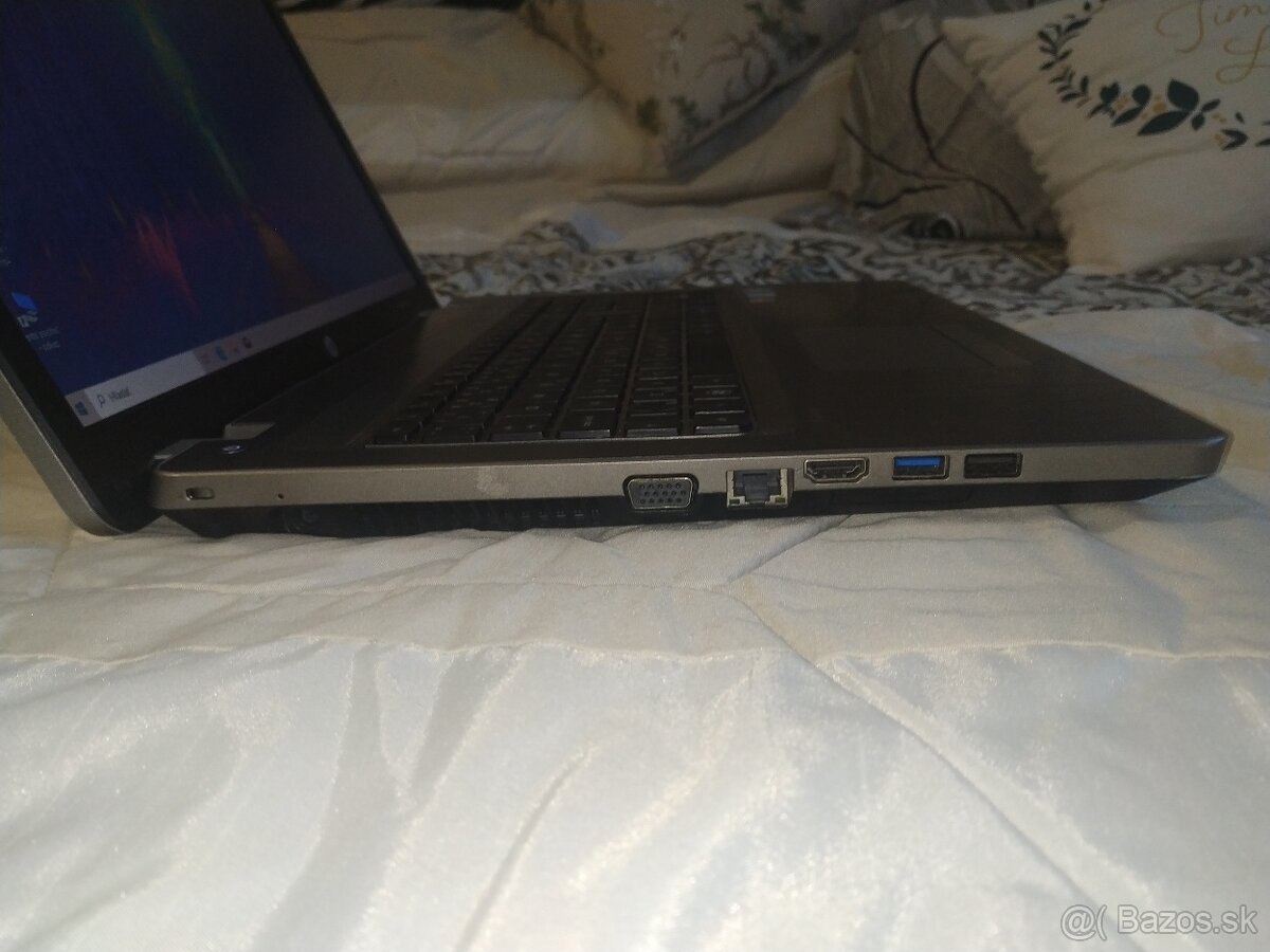 HP ProBook. Intel - i5. 8 GB. 17,3"HD+.640 GB. - 10