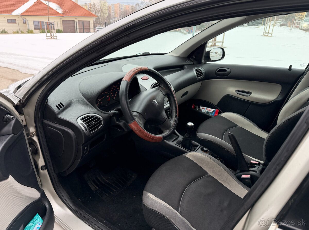 Peugeot 206 1.1 5P - 10