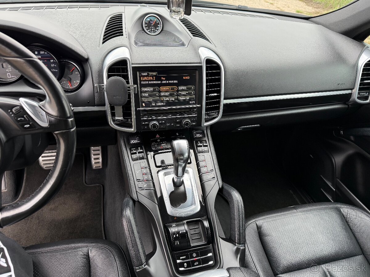 Porsche Cayenne S - 10