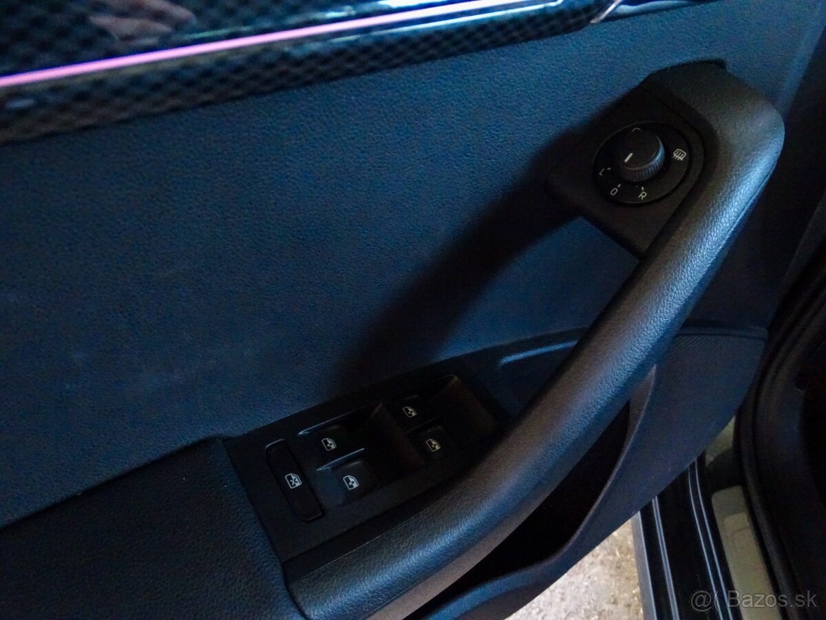 Škoda Octavia Combi 2.0TDI RS DSG, PREVERENÉ, WEBASTO, 100% - 10