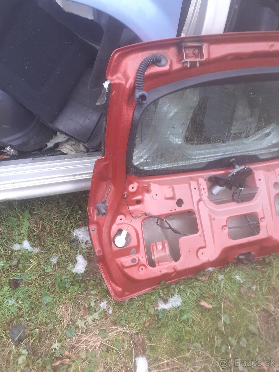 NISSAN QASHQAI J10 kufor - 10