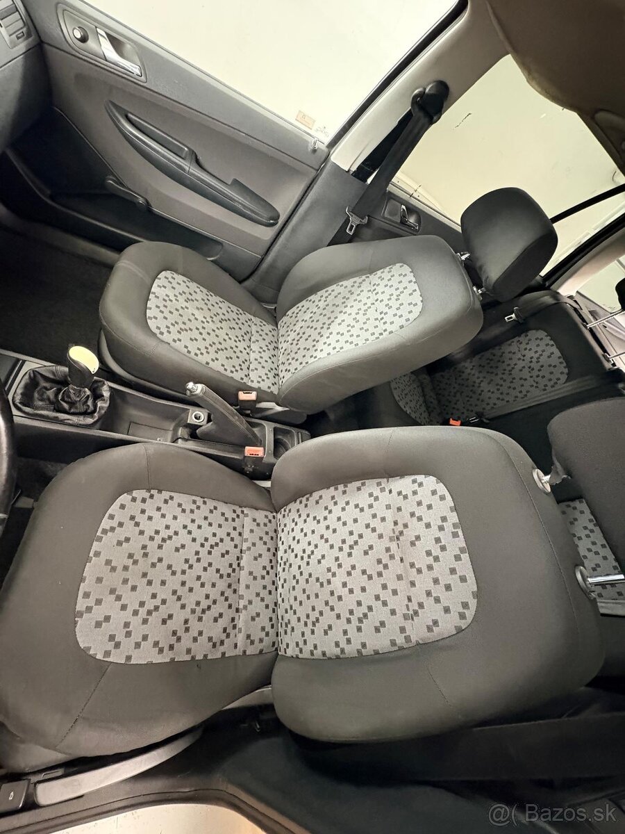 Fabia - 10