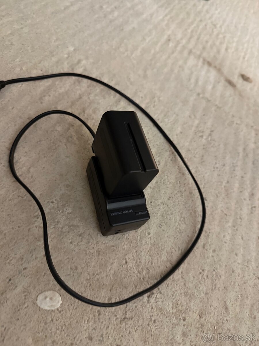 Sony HXR-NX5R – Full HD profi kamera (2 batérie, nabíjačka) - 10