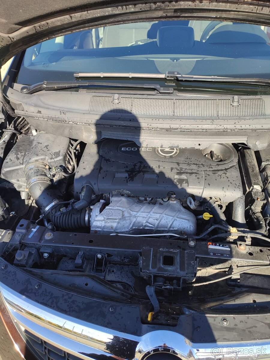 Predám Opel Zafira Tourer 2.0Cdti - 10