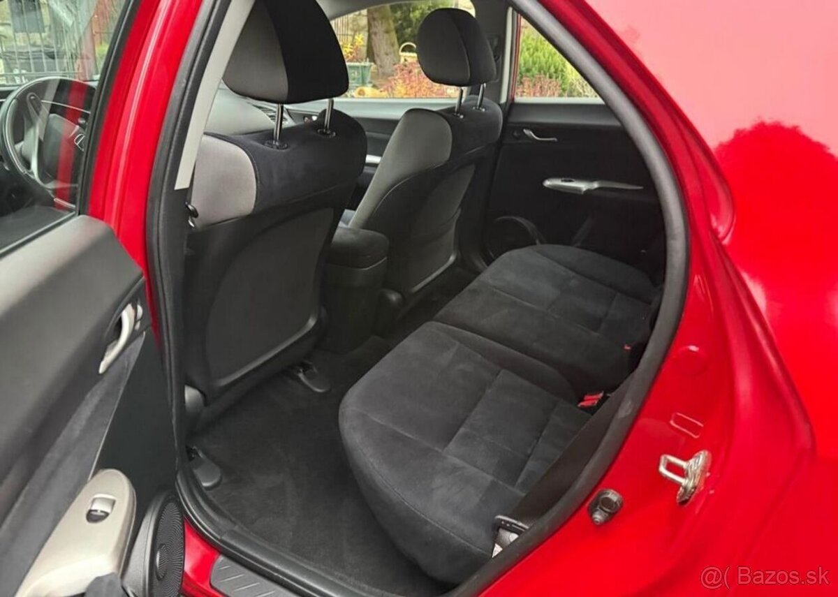 Honda Civic 1,4i Comfort serviska benzín manuál 61 kw - 10