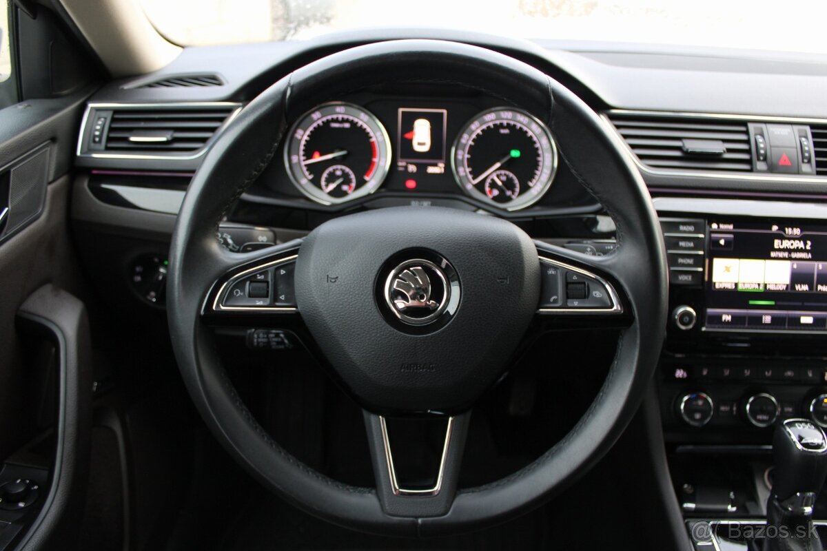 Škoda Superb Combi 2.0 TSI 4x4 L K DSG - 10