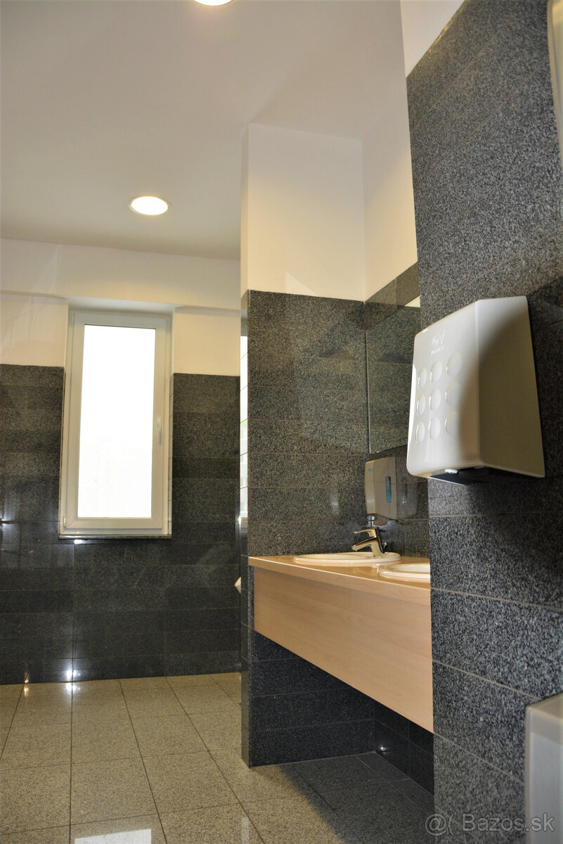 Kancelárske priestory - 85 m2 - v centre pri Auparku - 10