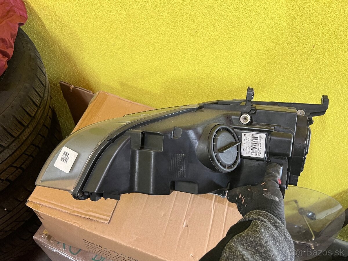 Predam svetlomety - 10