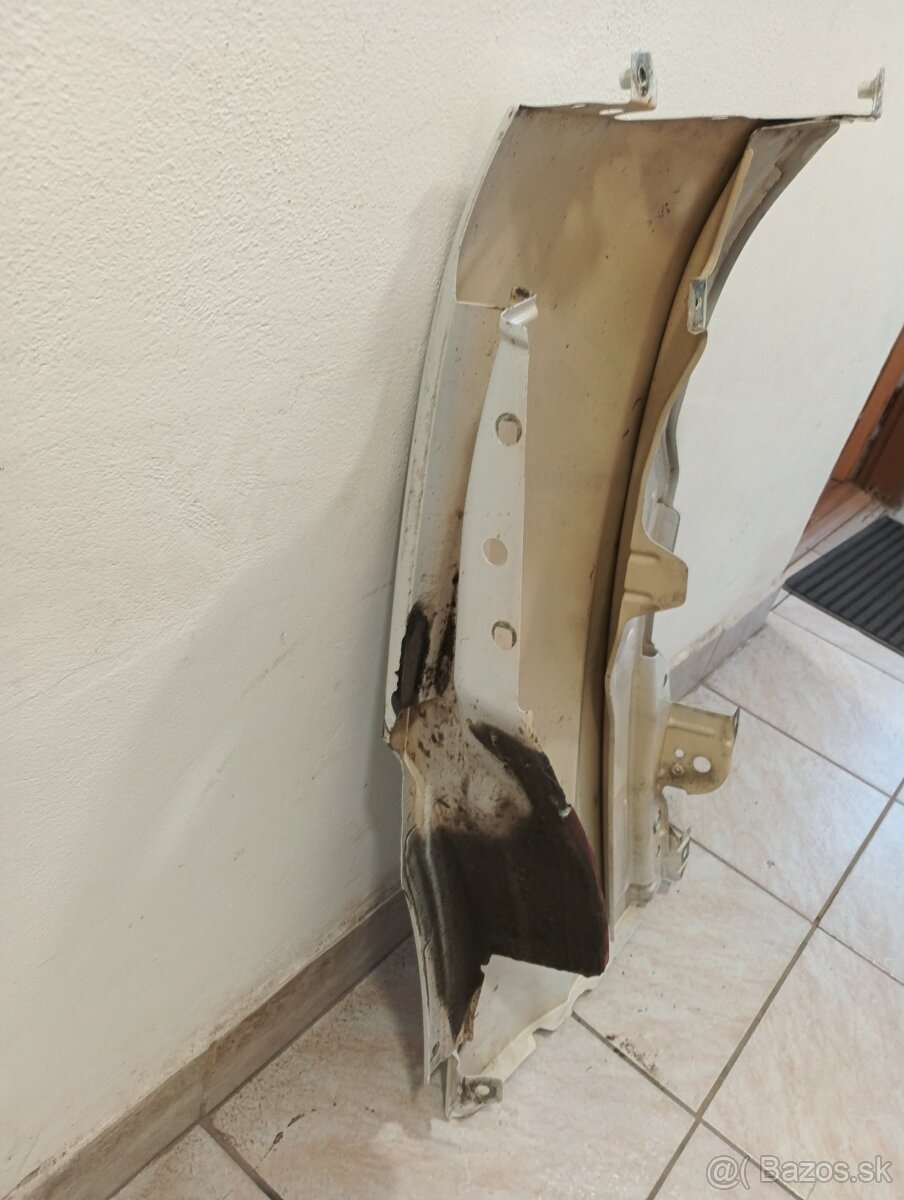 Predný pravý blatník Iveco Daily - 10