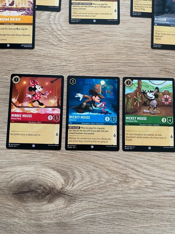 Disney Lorcana kartičky 60 ks + Pokémon podložka - 10