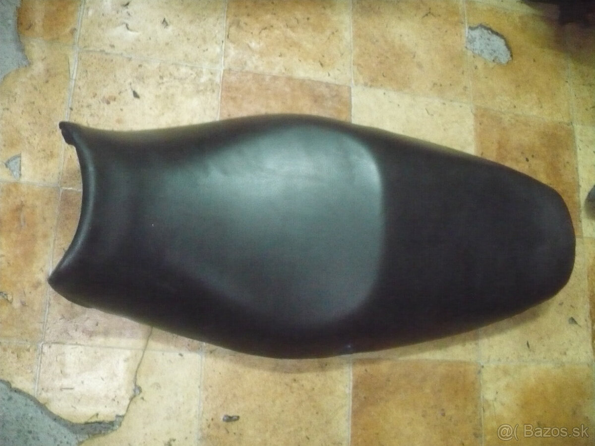 Triumph Sprint 955i ST r. 2000-díly - 10