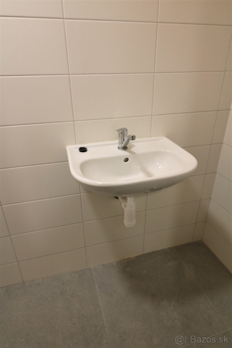 Prenájom priestoru 60 m2 na rôzne účely Bytčická ulica - 10