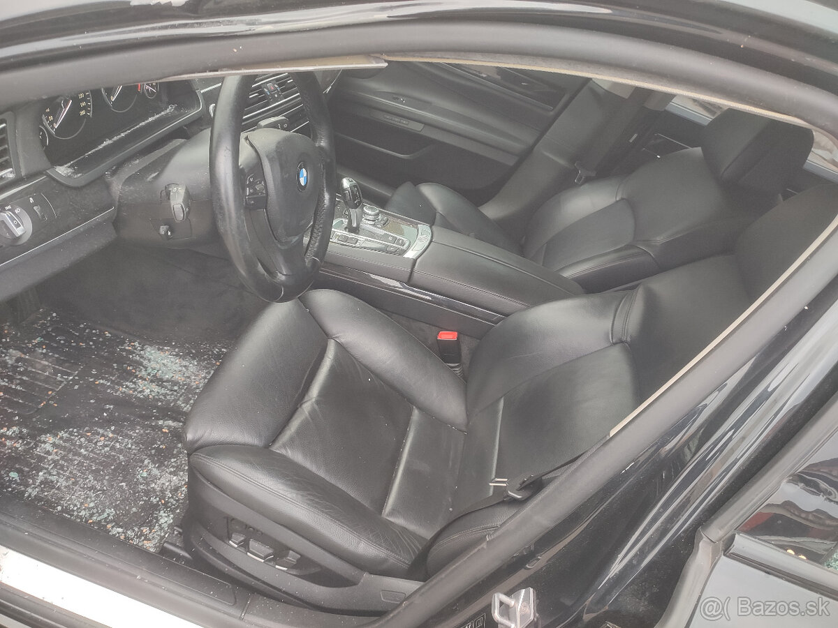 Bmw f01 730d 180kw veškeré náhradní díly z vozu - 10