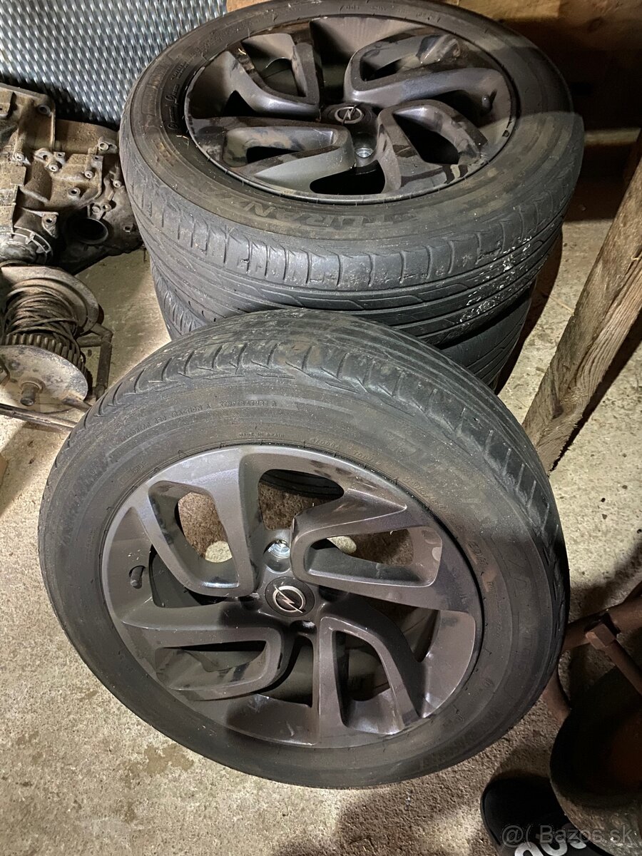 Opel Crossland X - 10