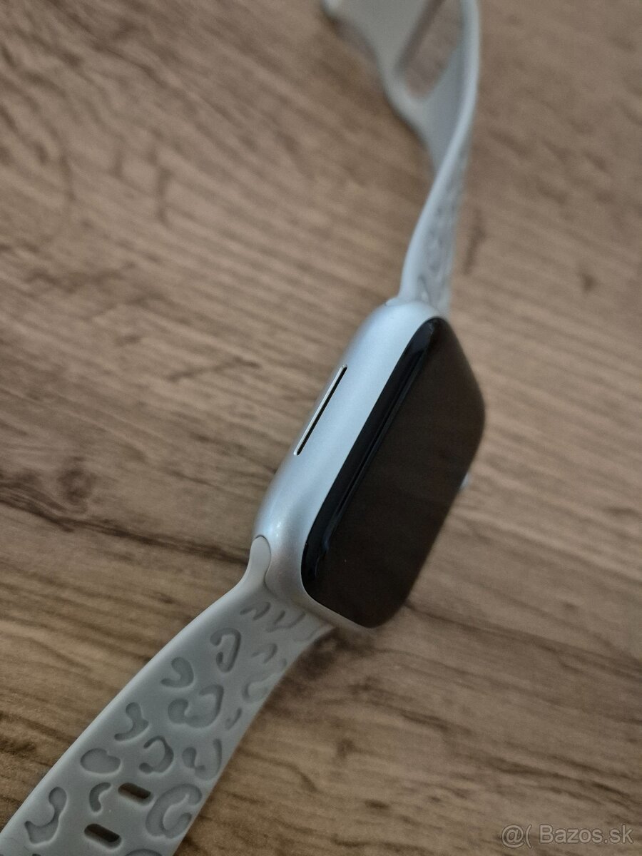 Apple Watch 8 - 41 mm - 10