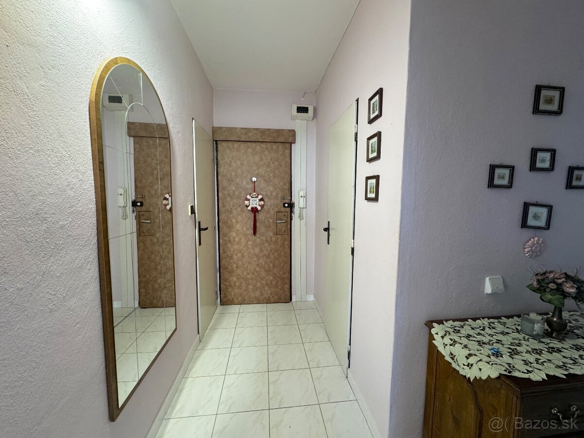 Na predaj 4-izbový byt s balkónom - 10