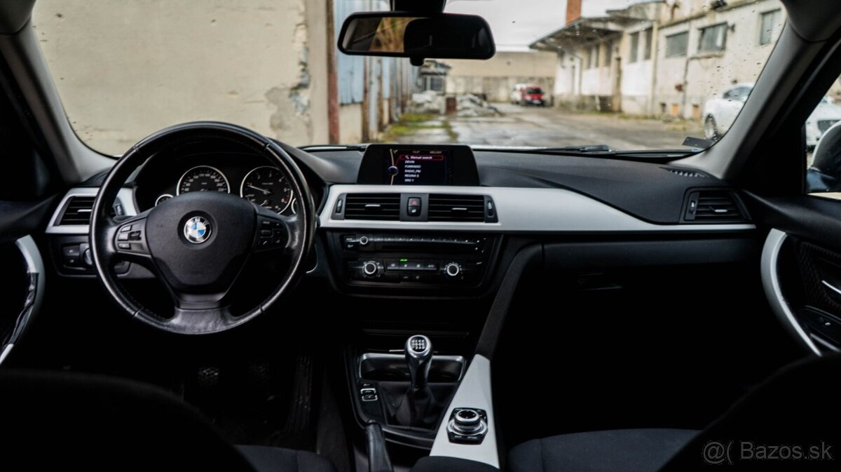 BMW Rad 3 318d e90 - 10