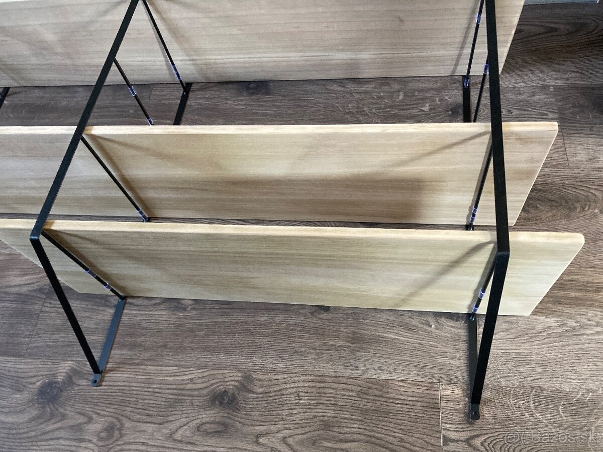 Variabilný nástenný regál - 10