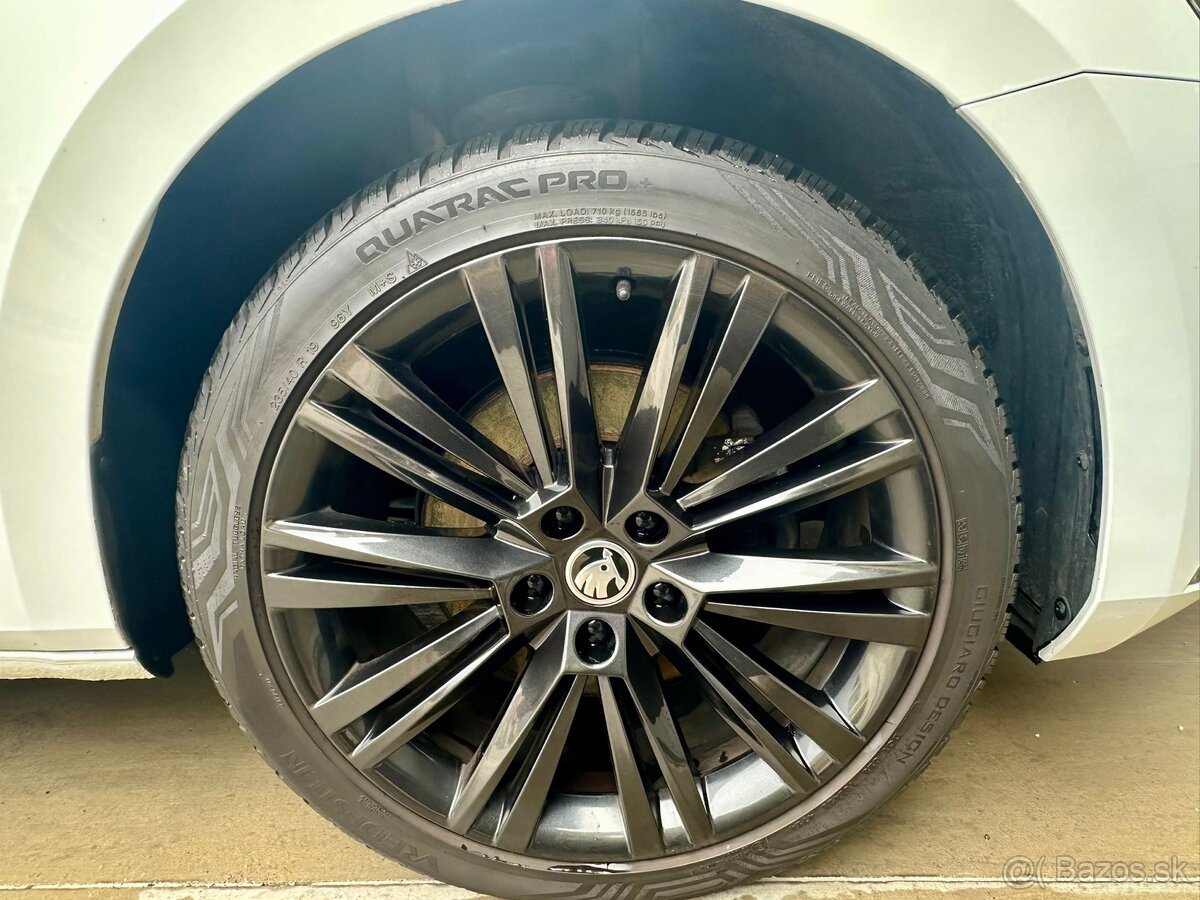 Škoda Superb Combi L&K 2.0 TDI 140kW WEBASTO - 10