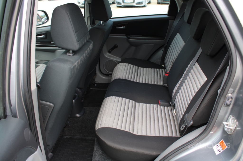 Suzuki SX4 1,6 DDiS 66 kW - 10