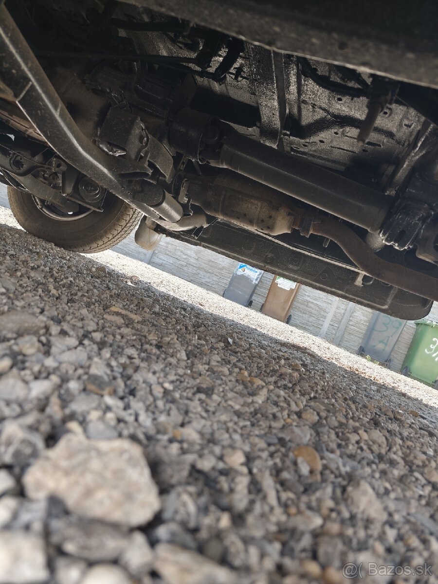 Predám Hyundai valník sklapač
r.v.2002, 145000km - 10