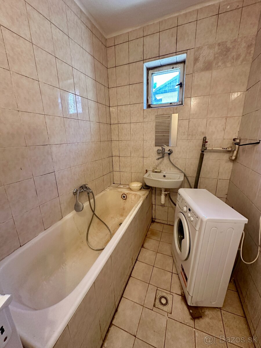 Rodinný dom v obci Jacovce - 10