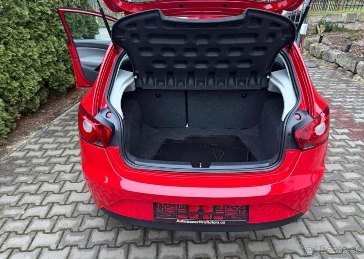 Seat Ibiza 1,2TSi/77kw 1 Majitel,servisk benzín manuál 77 kw - 10