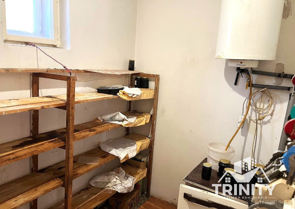 Na predaj tehlový 4-izbový rodinný dom v obci Bánov - 10