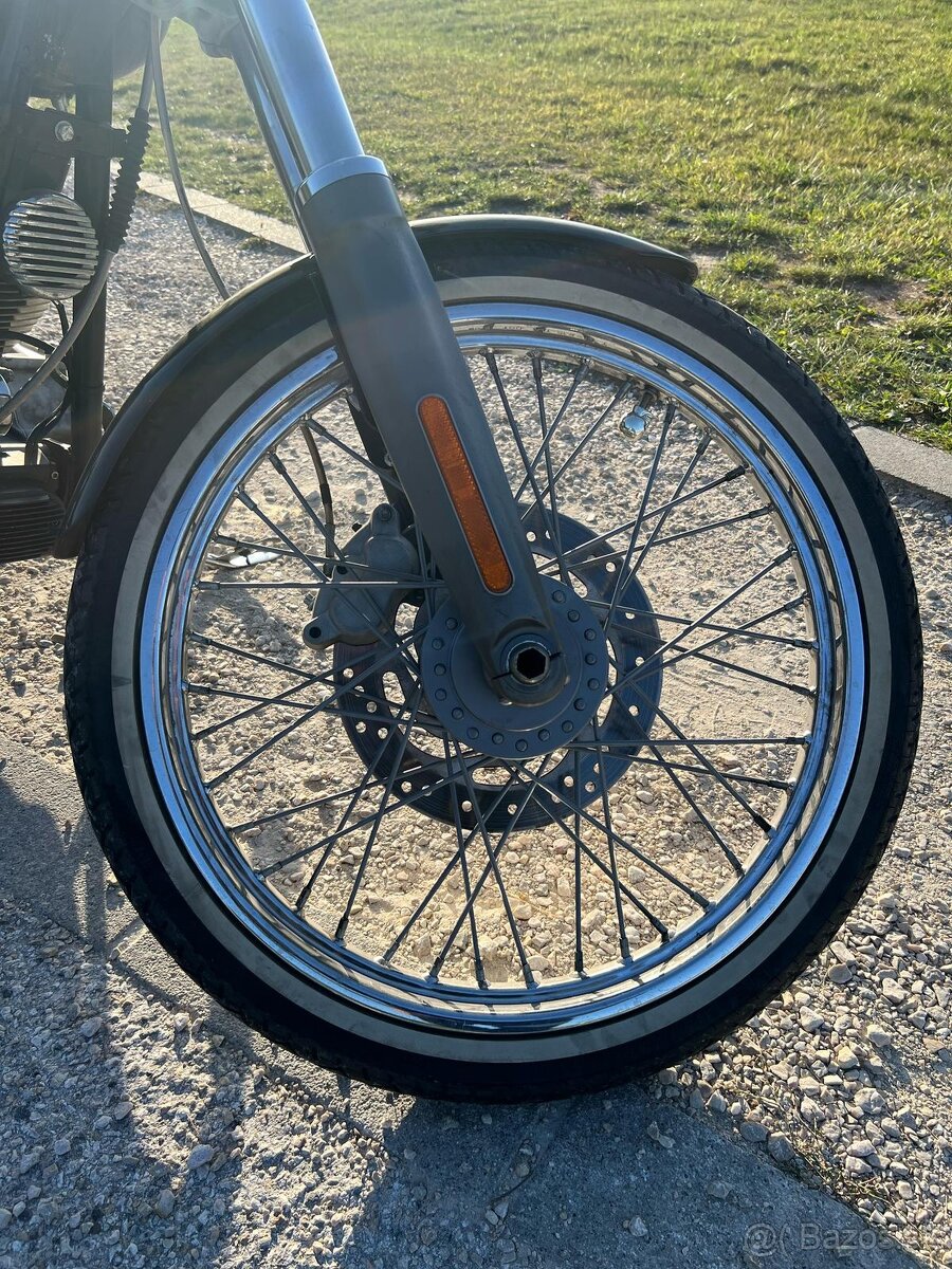 Harley Davidson FXCW Softail Rocker - 10