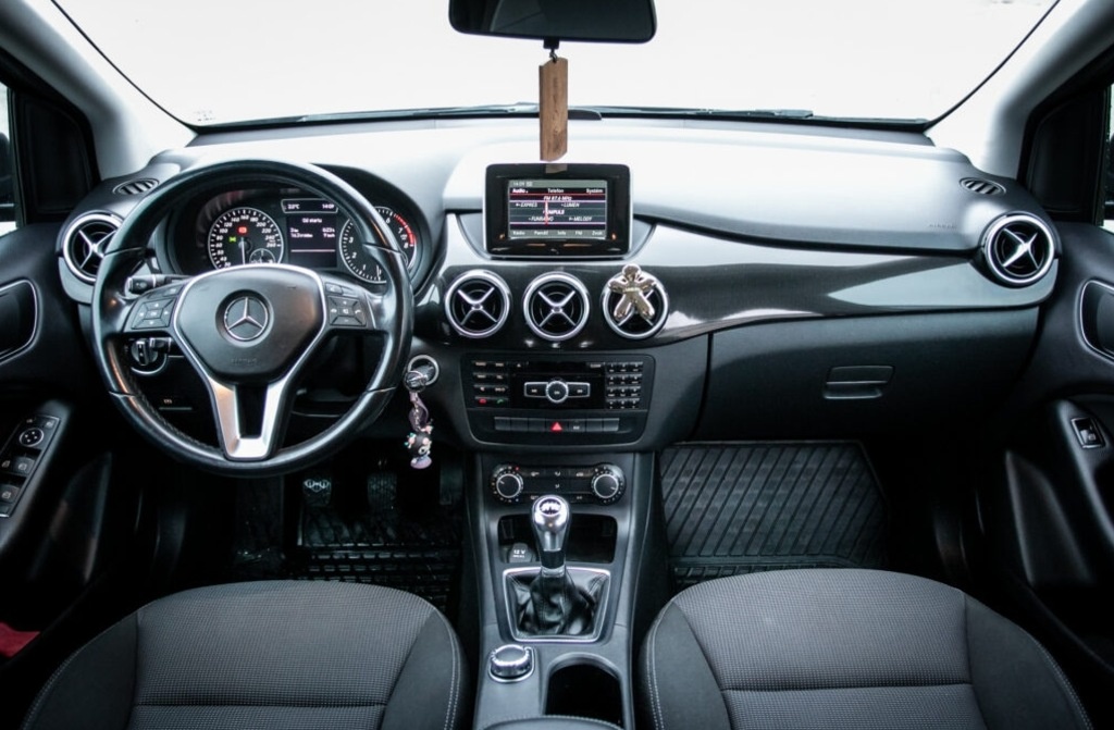 Mercedes Benz B trieda 180, 90KW 2013 - 10
