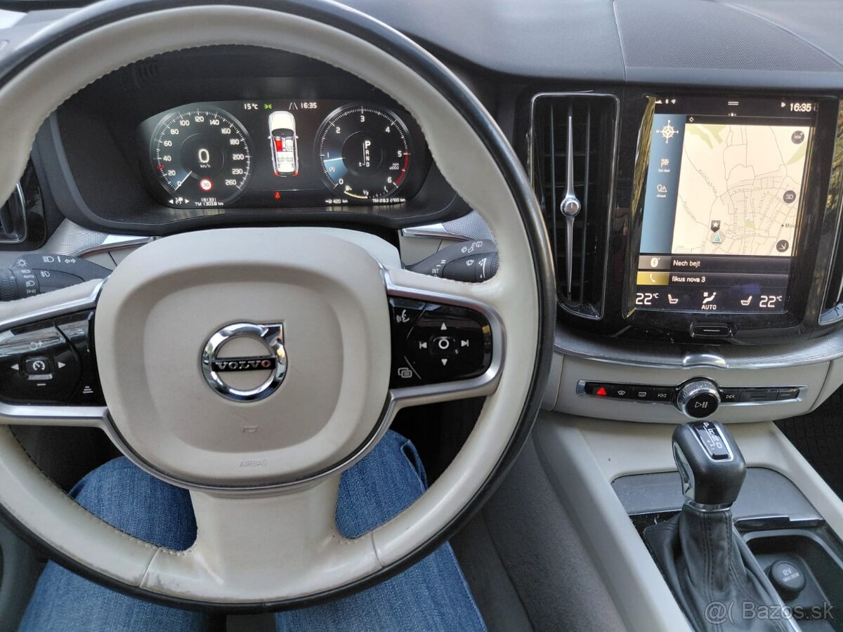 Volvo XC60 D5 AWD Summum 2017 - 10